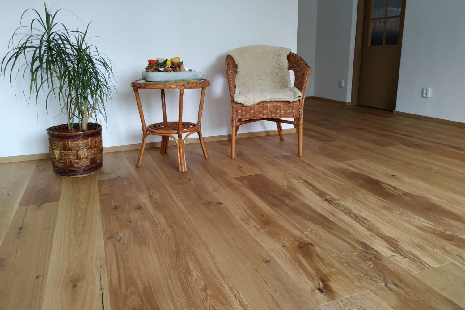 Dřevěná dubová třívrstvá podlaha